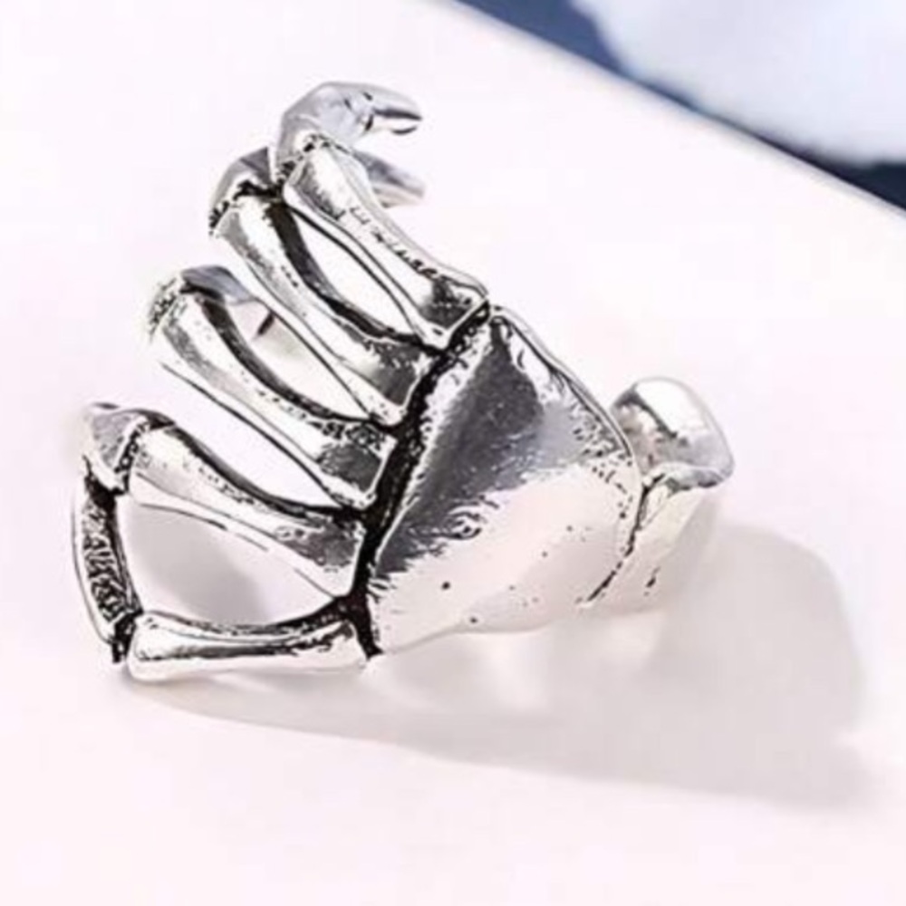 Skeleton Hand Ear Cuff - Picture 4 of 4